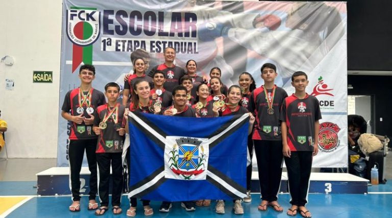 Tubarão conquista 17 medalhas no campeonato estadual escolar de Karatê em Joinville