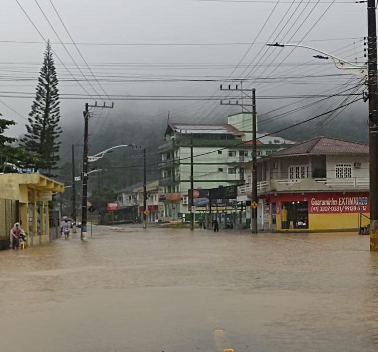 Chuvas em SC: Jaraguá do Sul supera 140 mm em 24 horas, excedendo média mensal