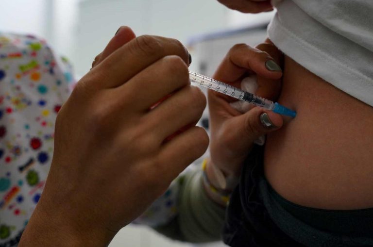 Ampliação da vacinação contra gripe para crianças em SC: o que você precisa saber