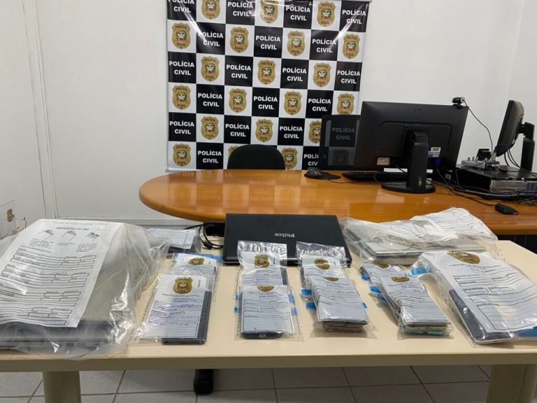 Polícia Civil cumpre sete mandados de busca e apreensão em investigação de furto e receptação de celulares em Joinville