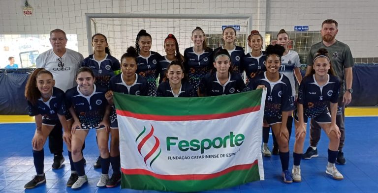 Futsal feminino de Tubarão é ouro na regional sul dos Joguinhos