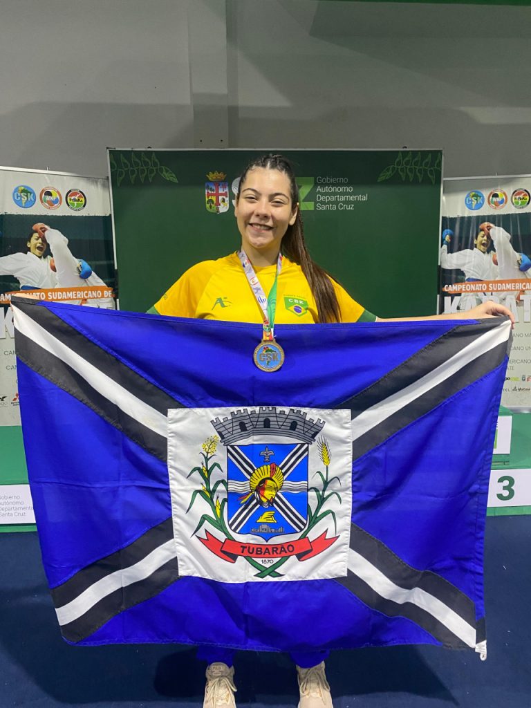 Ana Luiza de Tubarão conquista o bicampeonato sul-americano de Karatê na Bolívia