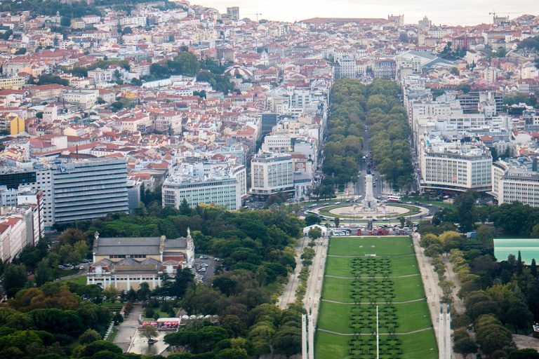 Governador lidera comitiva catarinense em Portugal buscando investimentos