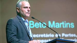 Novo senador por SC: Beto Martins assume após licença de Ivete da Silveira
