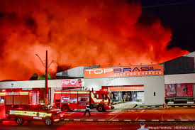 Futuro do espaço da loja Top Brasil em discussão após incêndio