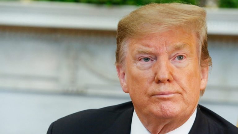 Trump adia tarifas sobre o México até abril e cita cooperação na fronteira